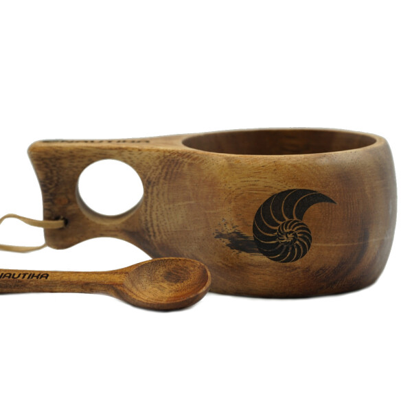 Nautika Baits Kuksa Holztasse mit L&ouml;ffel
